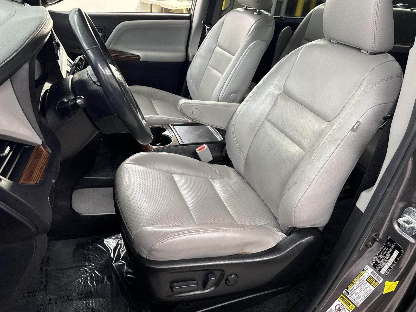 Used 2017 Toyota Sienna Limited Premium AWD/4WD image 14