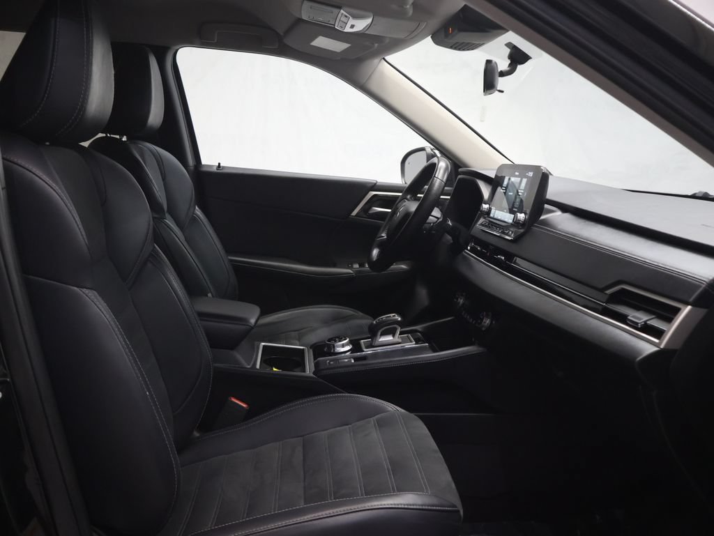 Used 2024 Mitsubishi Outlander SE FWD image 9