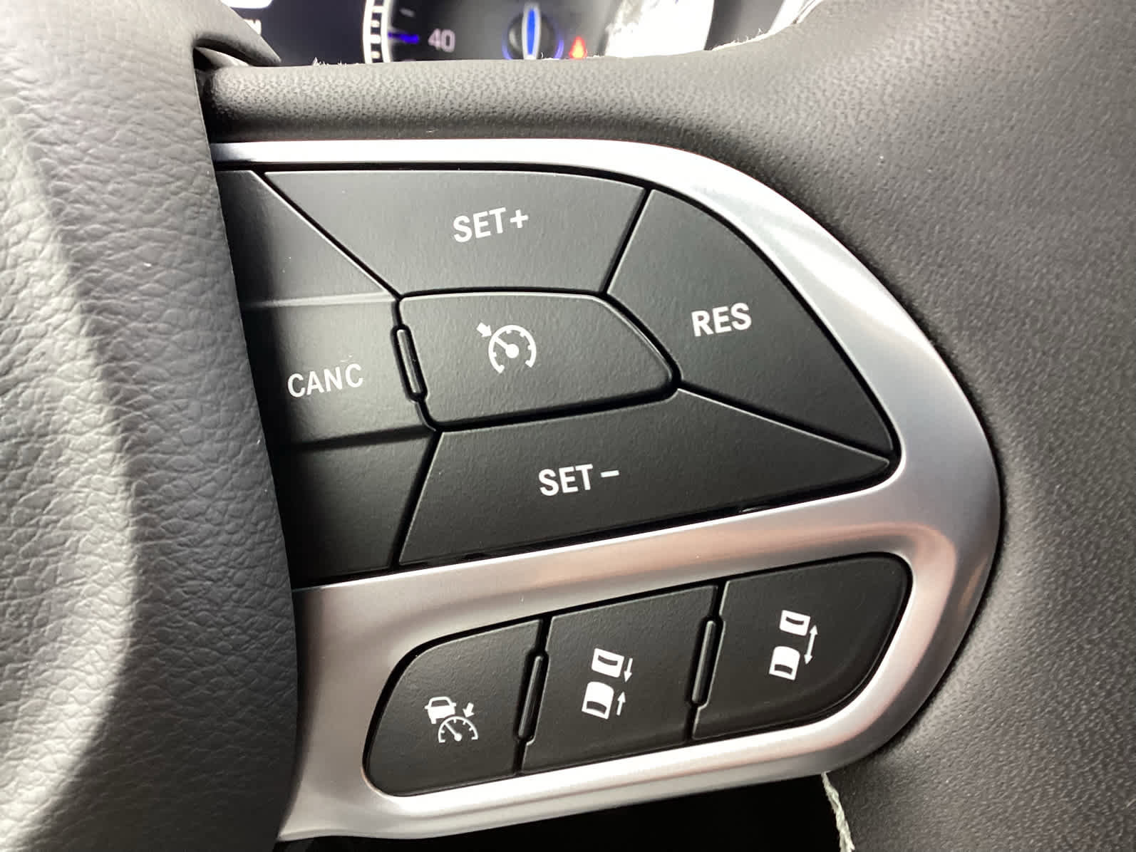 New 2026 Chrysler Pacifica Select image 23