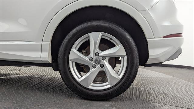 Used 2020 Audi Q3 2.0T Premium image 36