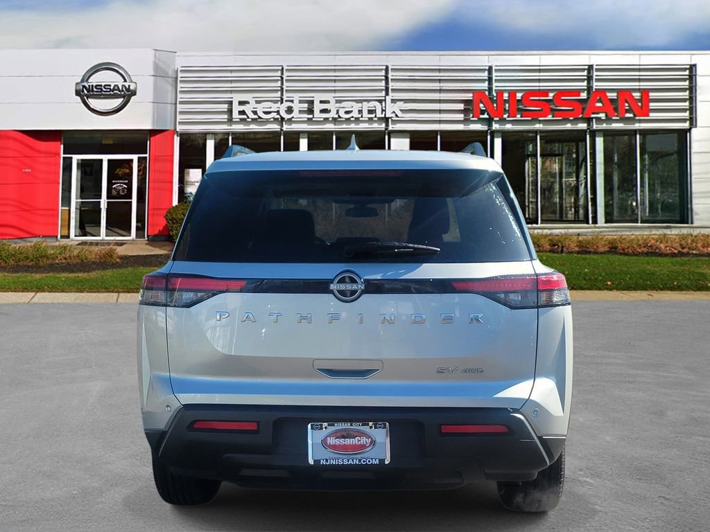 Used 2024 Nissan Pathfinder SV AWD/4WD image 7