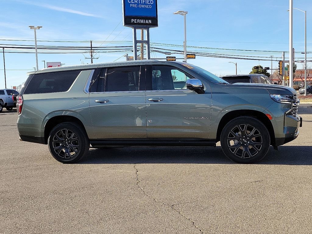 Used 2023 Chevrolet Suburban Premier image 12