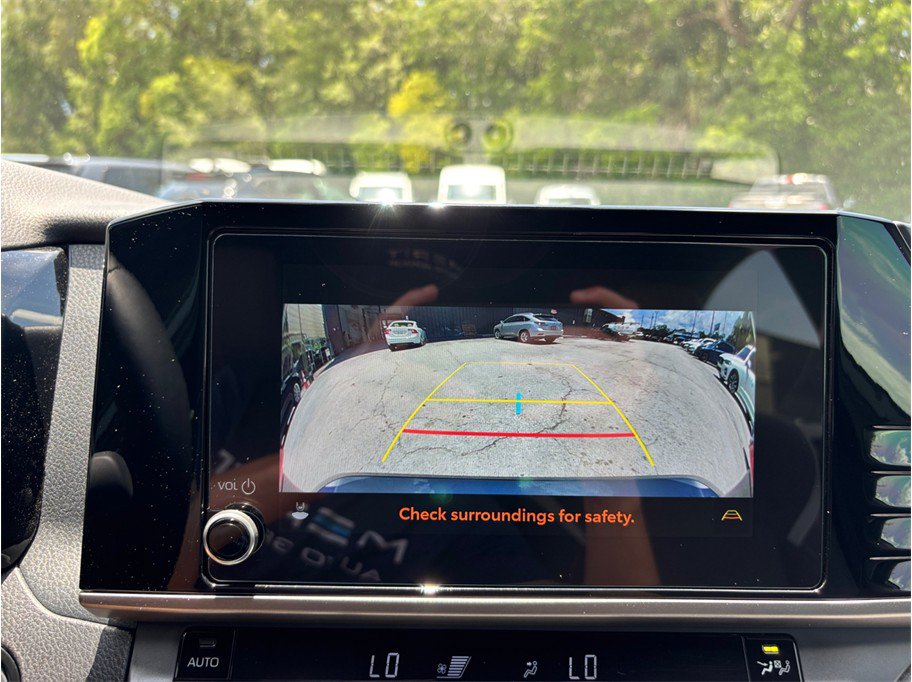 Used 2025 Toyota Camry SE FWD image 28
