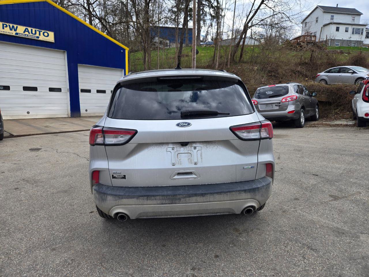 Used 2020 Ford Escape SE image 4