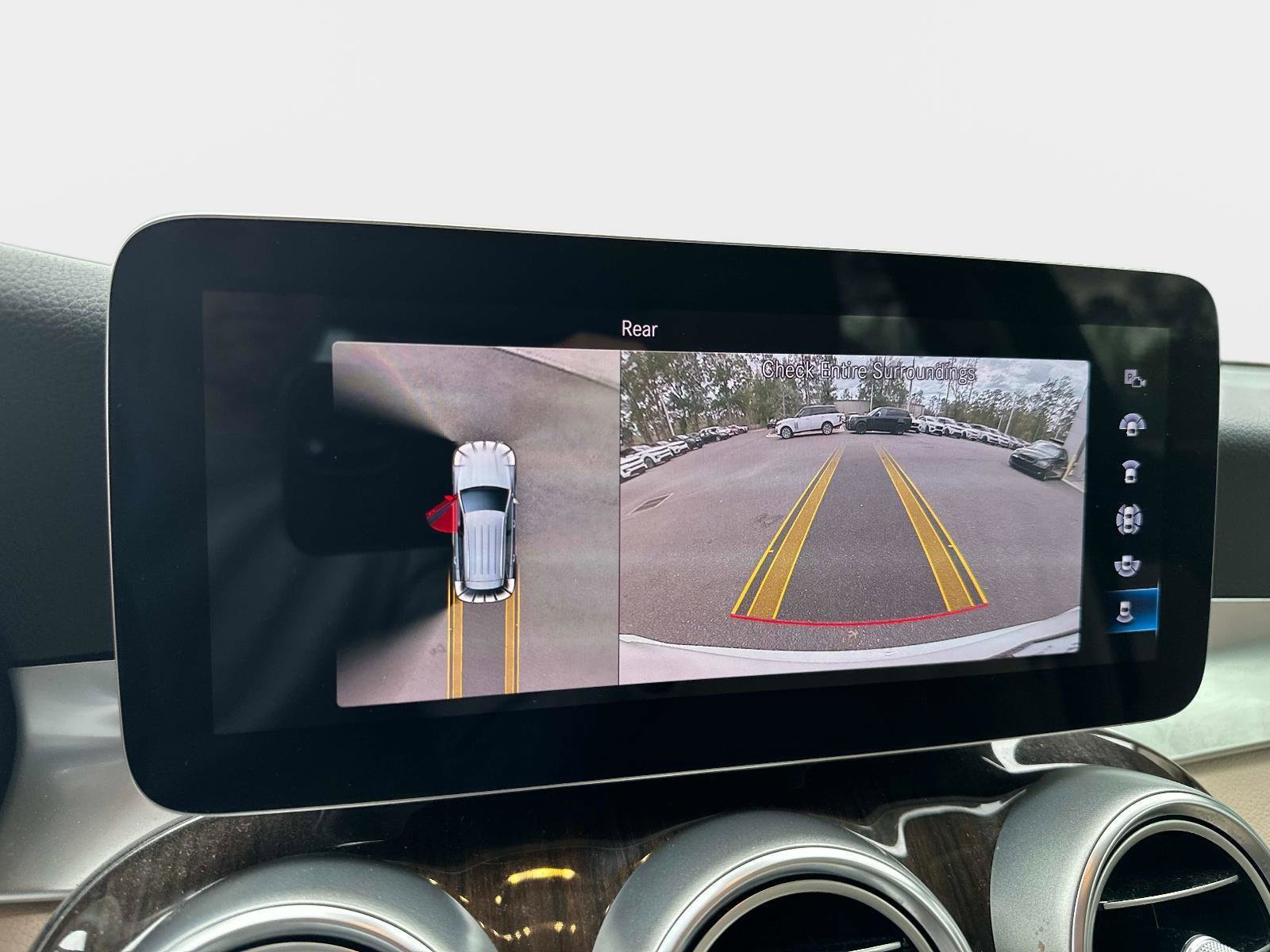 Used 2022 Mercedes-Benz GLC 300 image 24