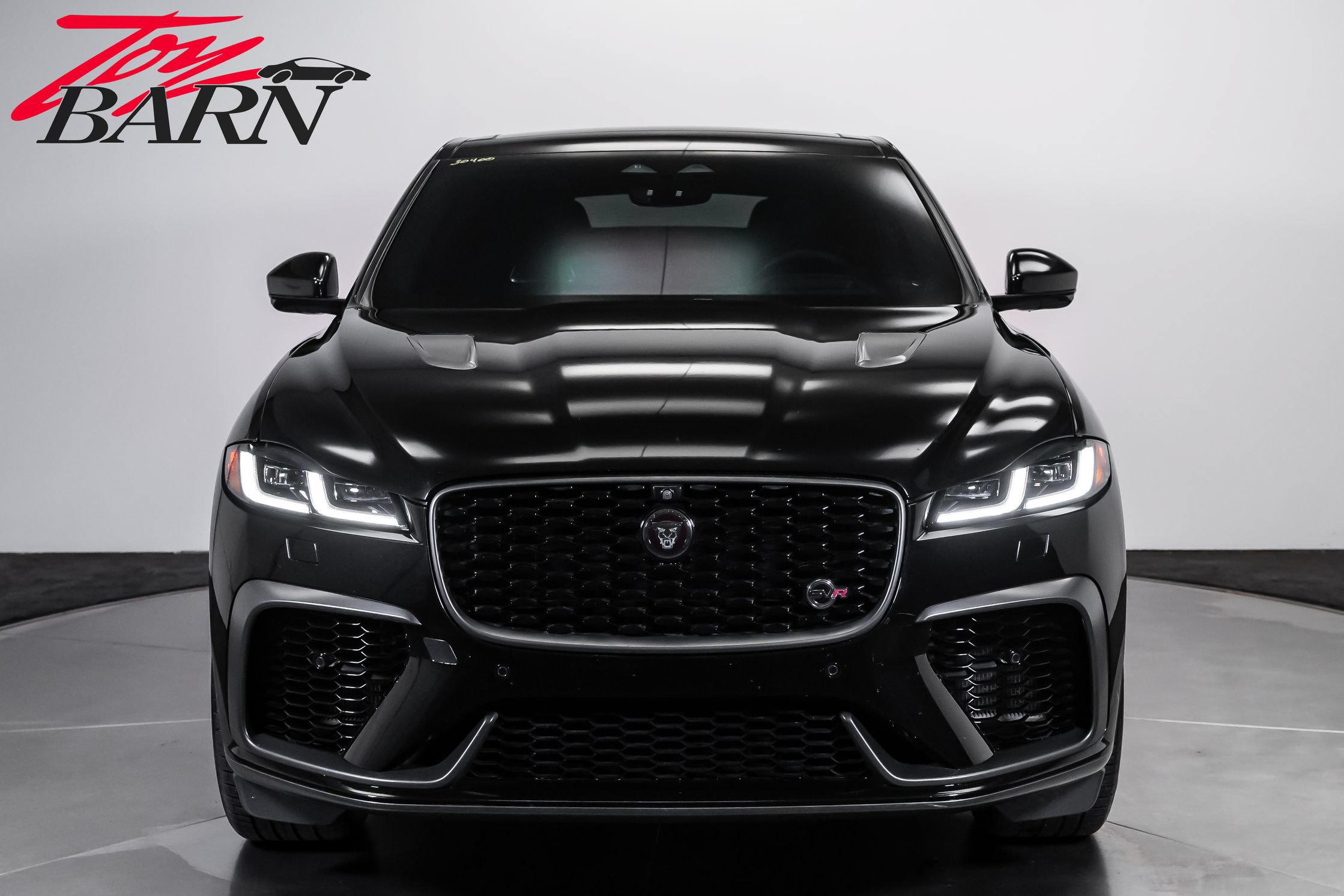 Used 2021 Jaguar F-PACE SVR AWD/4WD image 8