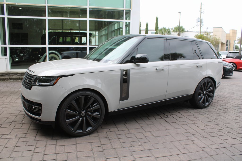 New 2025 Land Rover Range Rover SV image 1