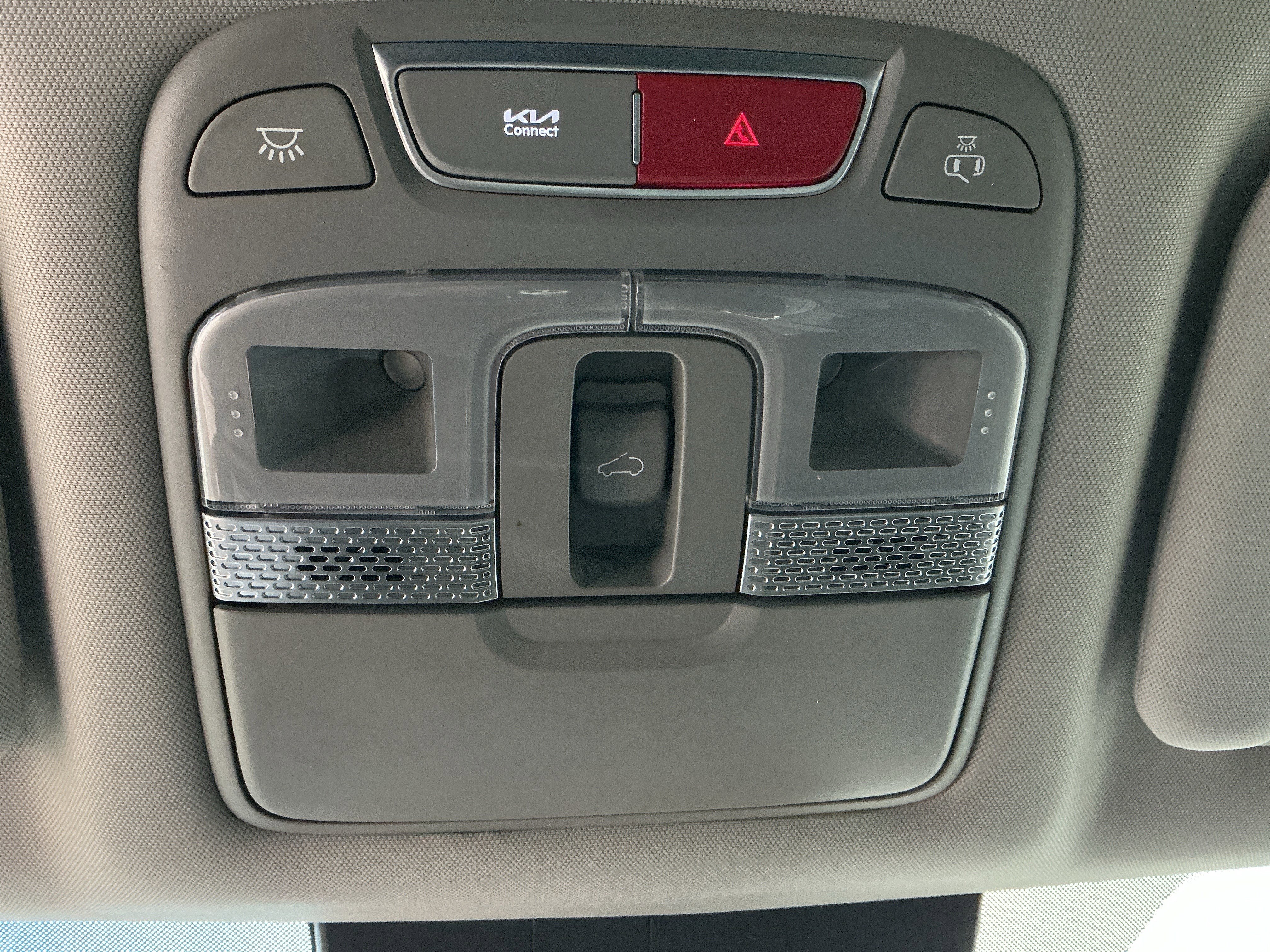 Used 2024 Kia Telluride EX w/ EX Captain's Chair Package image 31