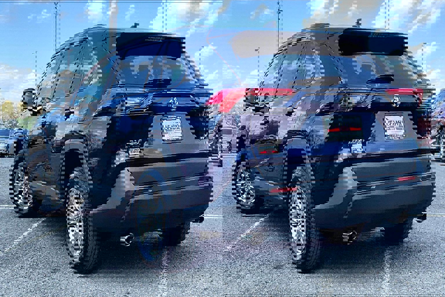 Used 2023 Toyota RAV4 XLE image 11