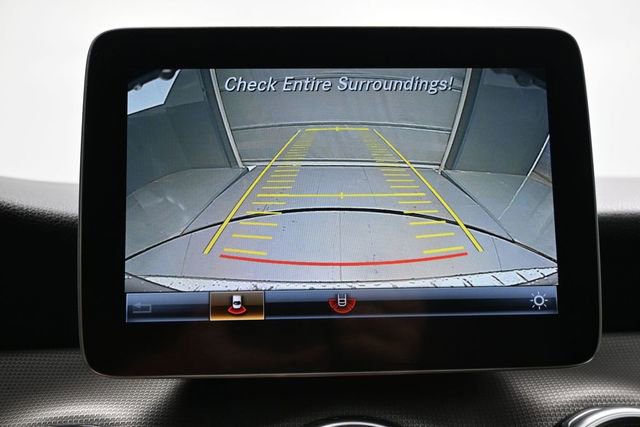 Used 2020 Mercedes-Benz GLA 250 4MATIC w/ Premium Package image 21