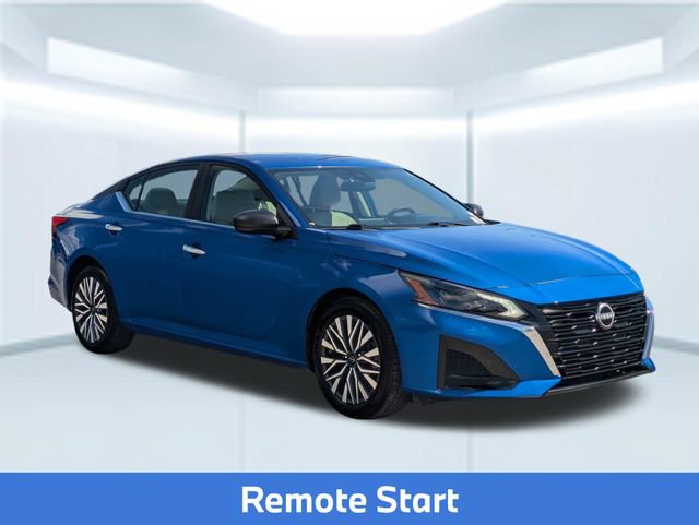 Used 2025 Nissan Altima 2.5 SV image 9