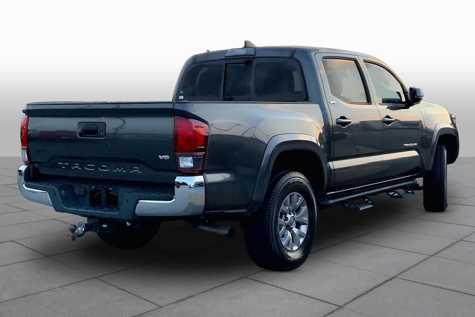 Used 2019 Toyota Tacoma SR5 RWD image 13