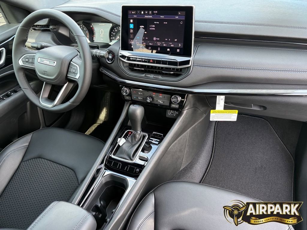 New 2026 Jeep Compass Latitude image 11