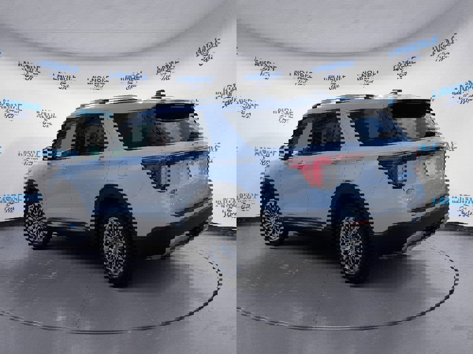 New 2026 Ford Explorer Platinum image 9
