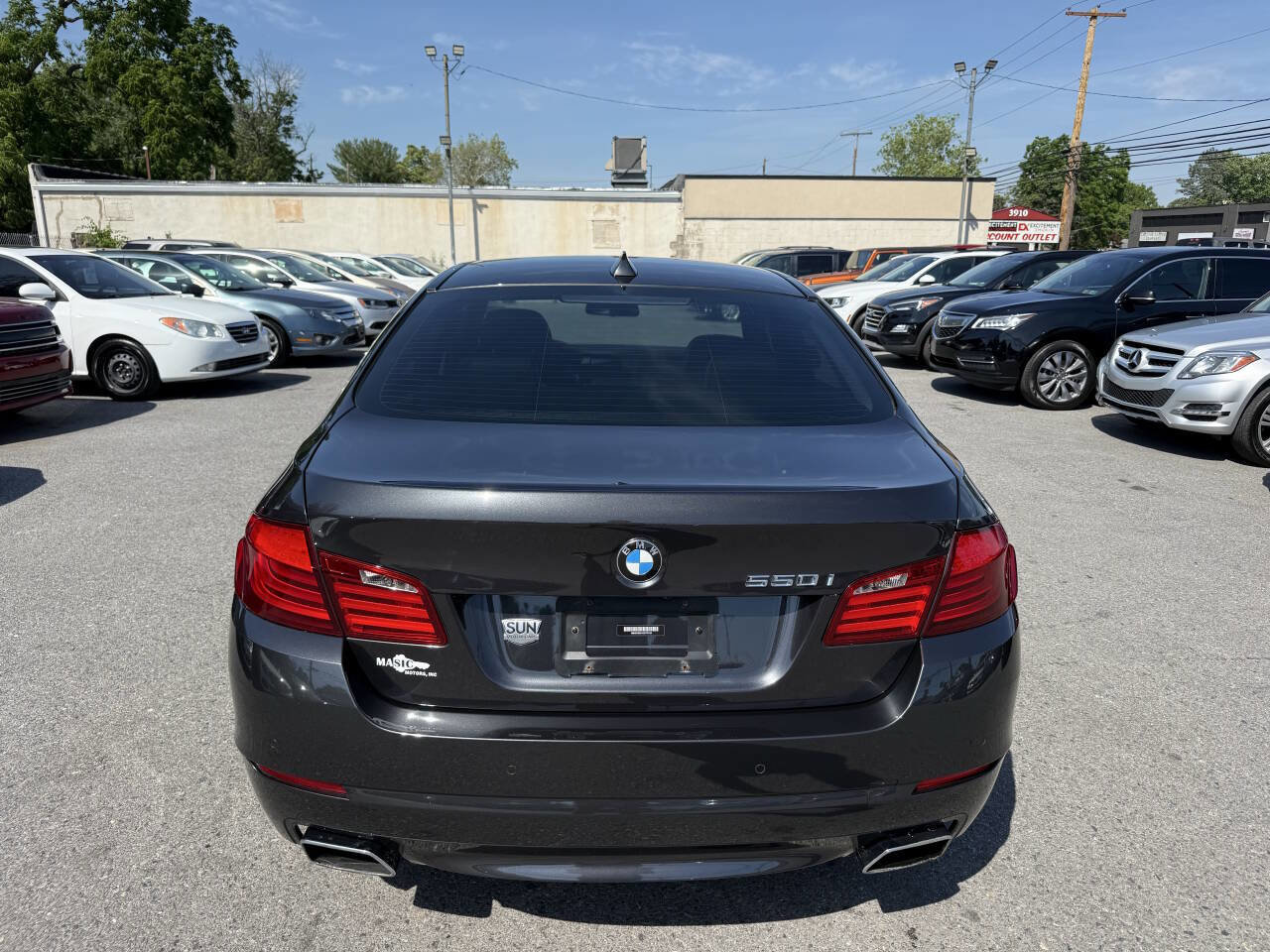 Used 2012 BMW 550i xDrive Sedan AWD/4WD image 4