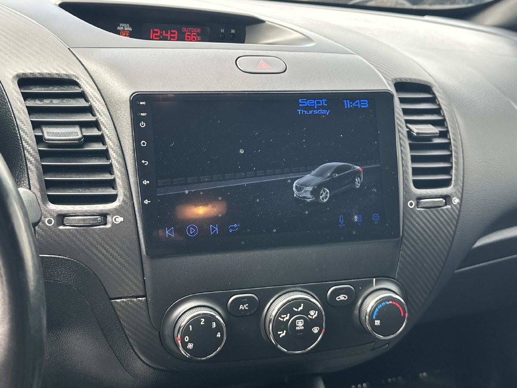 Used 2016 Kia Forte SX FWD image 12