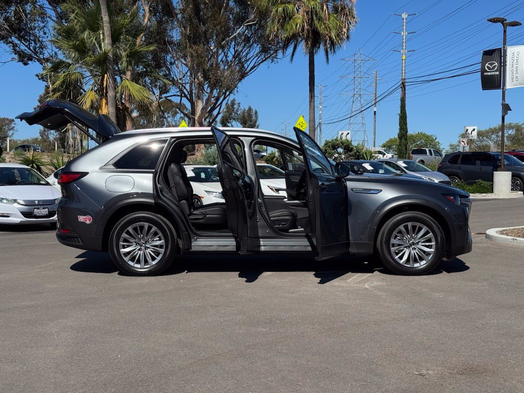 Certified 2024 MAZDA CX-90 Plug-In Hybrid w/ Preferred AWD/4WD image 30