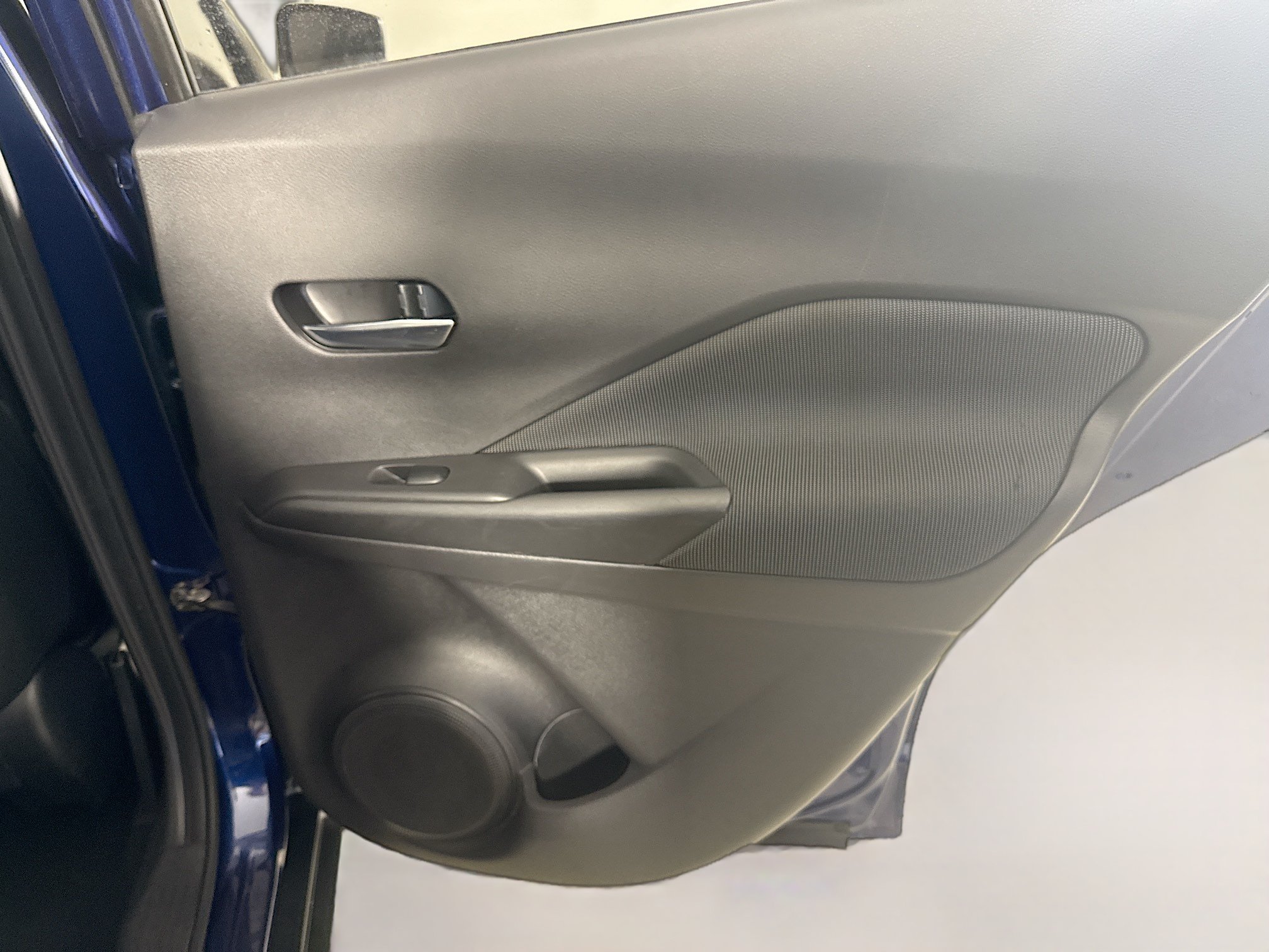 Used 2020 Nissan Kicks SV FWD image 28