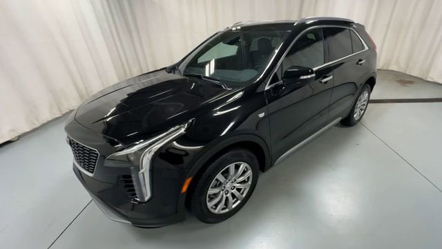 Certified 2023 Cadillac XT4 Premium Luxury w/ Cold Weather Package image 4
