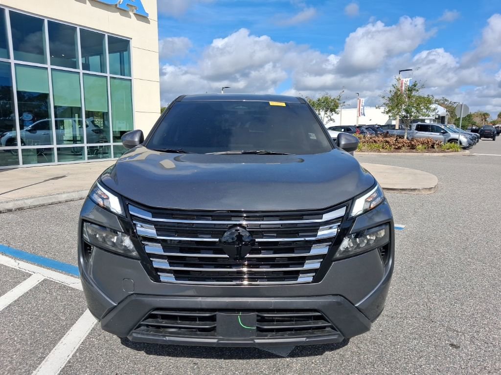 Used 2026 Nissan Rogue SV image 2