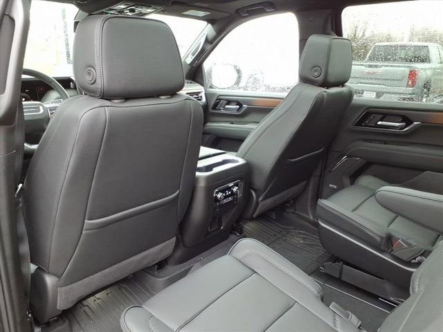 New 2026 GMC Yukon XL Denali w/ Sun & Power Step Package image 16