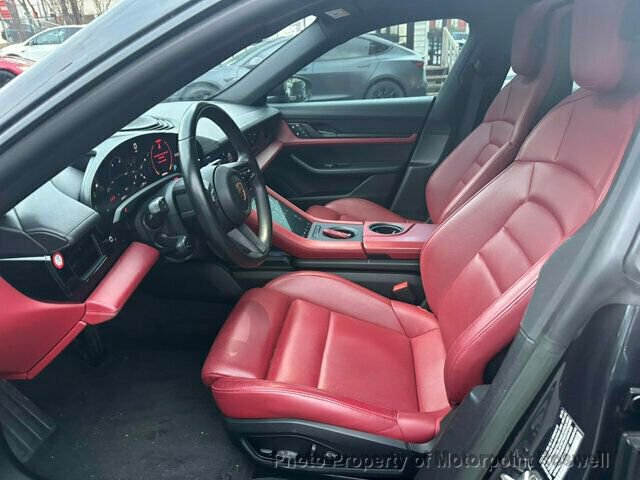 Used 2023 Porsche Taycan image 13