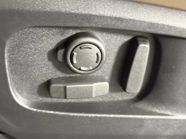 New 2026 Land Rover Defender 110 X-Dynamic SE AWD/4WD image 23