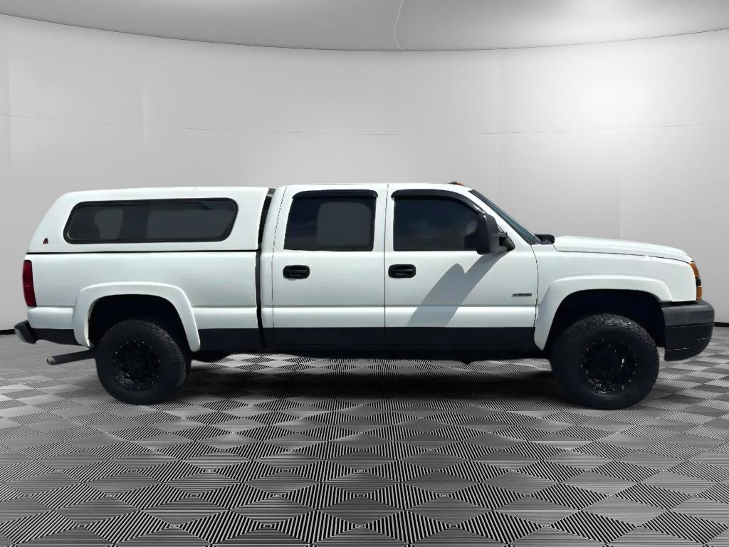 Used 2005 Chevrolet Silverado 2500 LS w/ Heavy-Duty Power Package AWD/4WD image 6