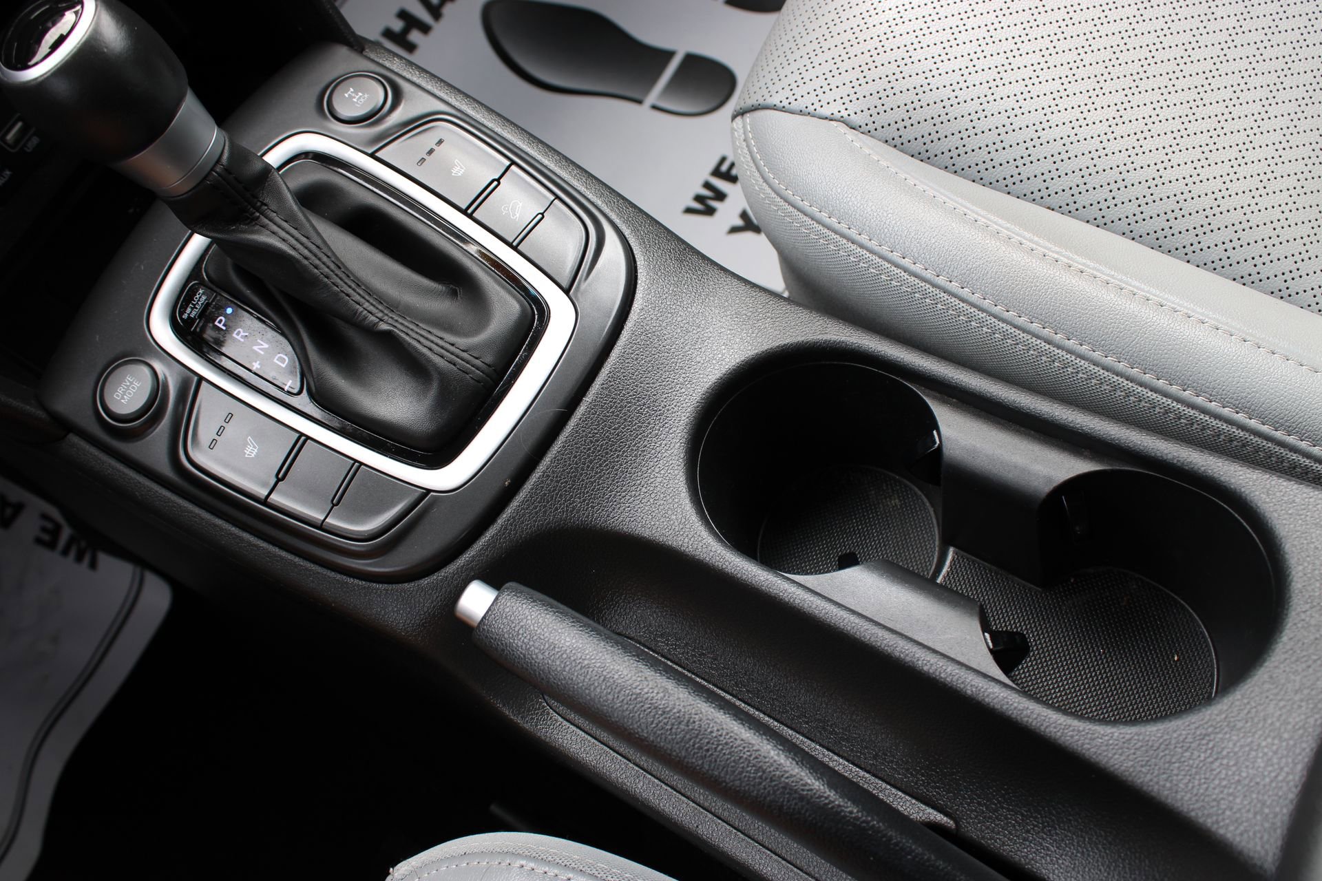 Used 2021 Hyundai Kona Limited image 37