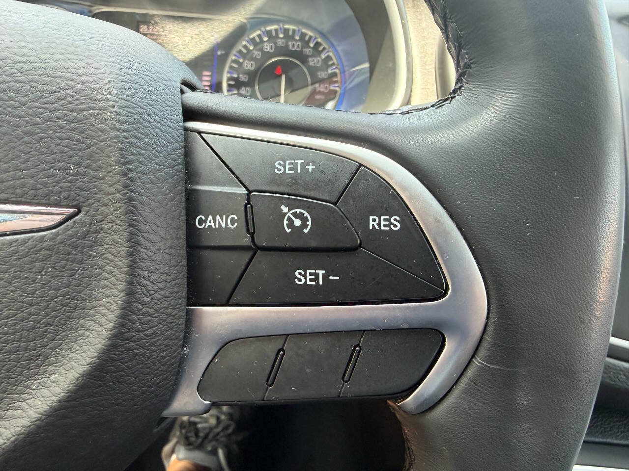 Used 2015 Chrysler 200 Limited w/ Convenience Group FWD image 21