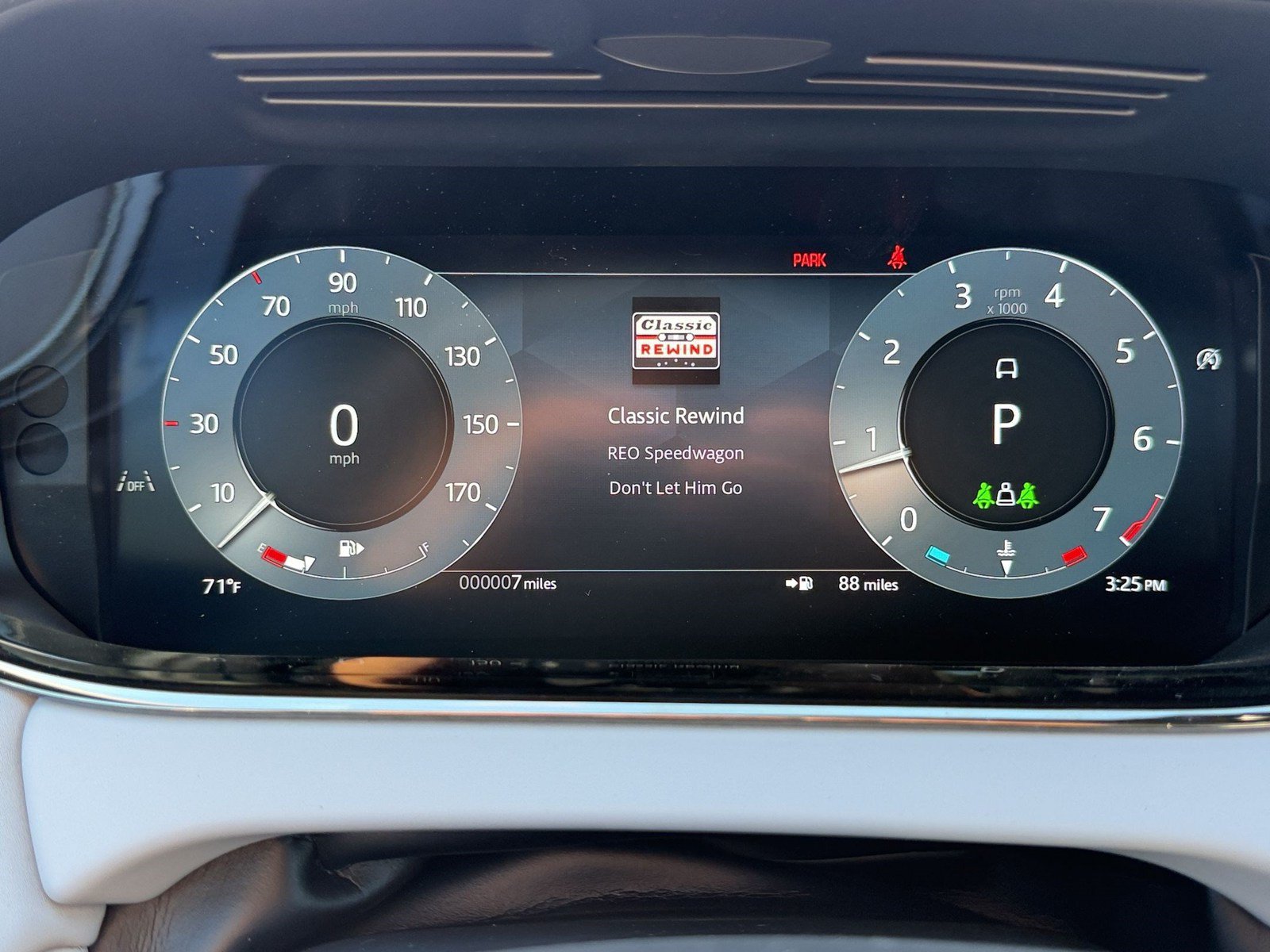 New 2026 Land Rover Range Rover Evoque S AWD/4WD image 22