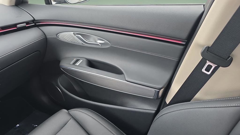 Used 2026 Genesis GV70 2.5T Select AWD/4WD image 21