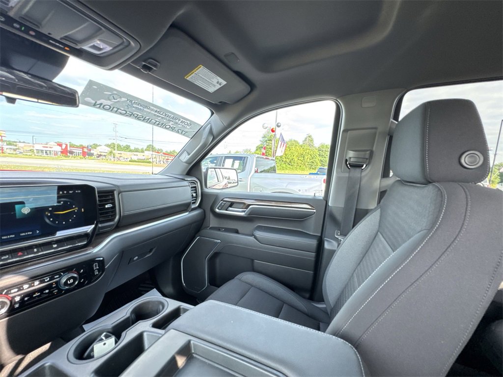 Used 2023 Chevrolet Silverado 1500 LT image 11