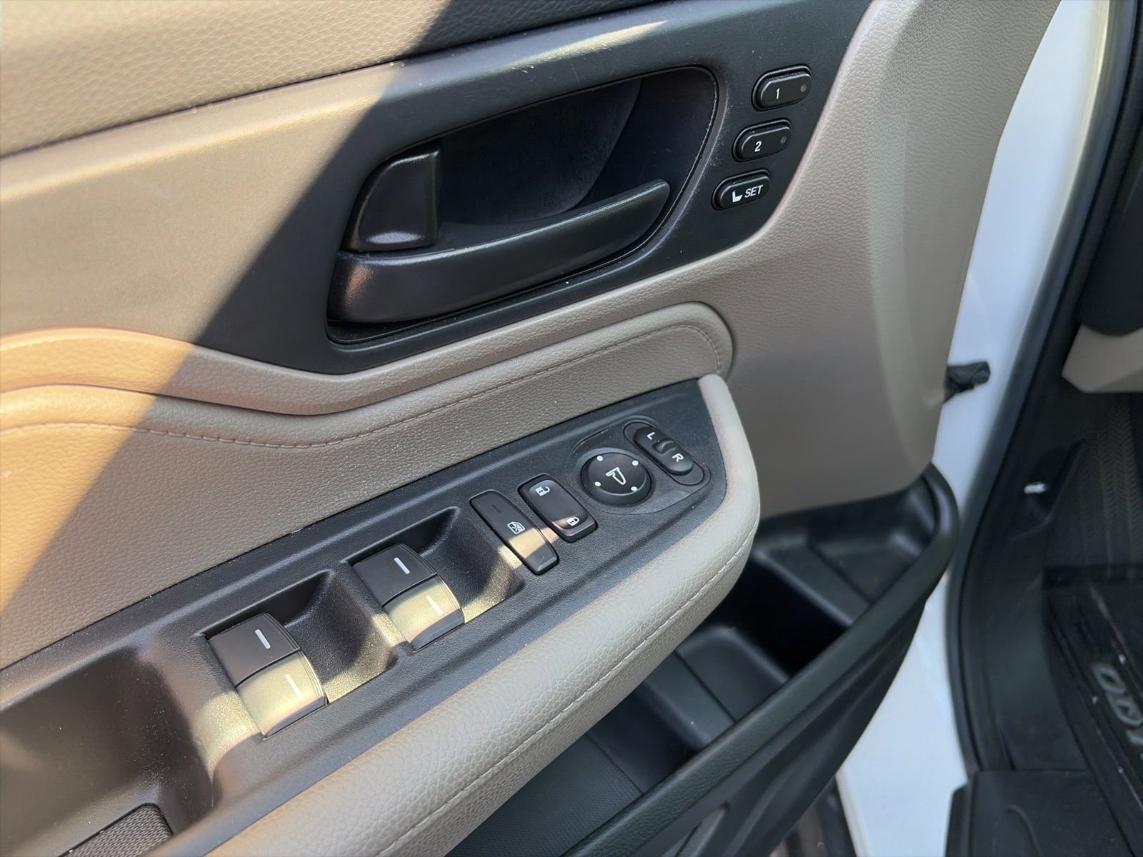 Used 2023 Honda Odyssey EX-L image 13