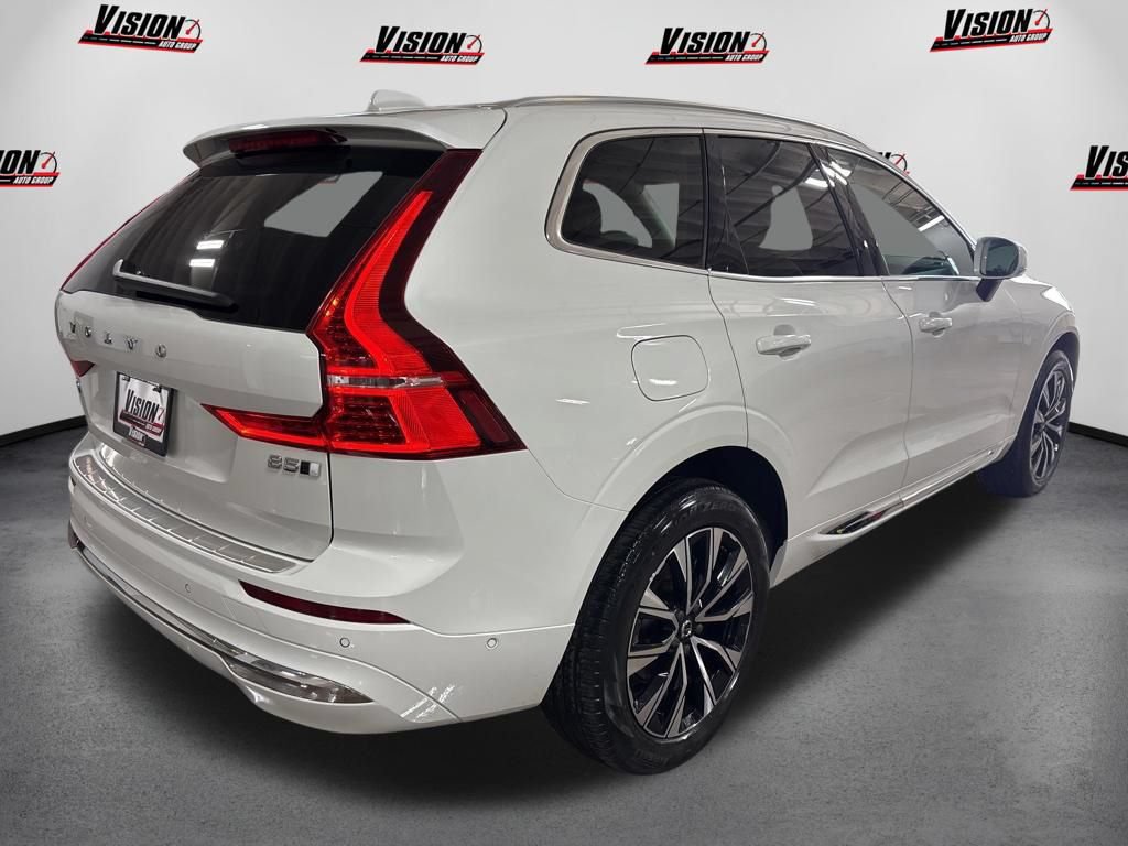 Used 2023 Volvo XC60 B5 Plus w/ Climate Package AWD/4WD image 5