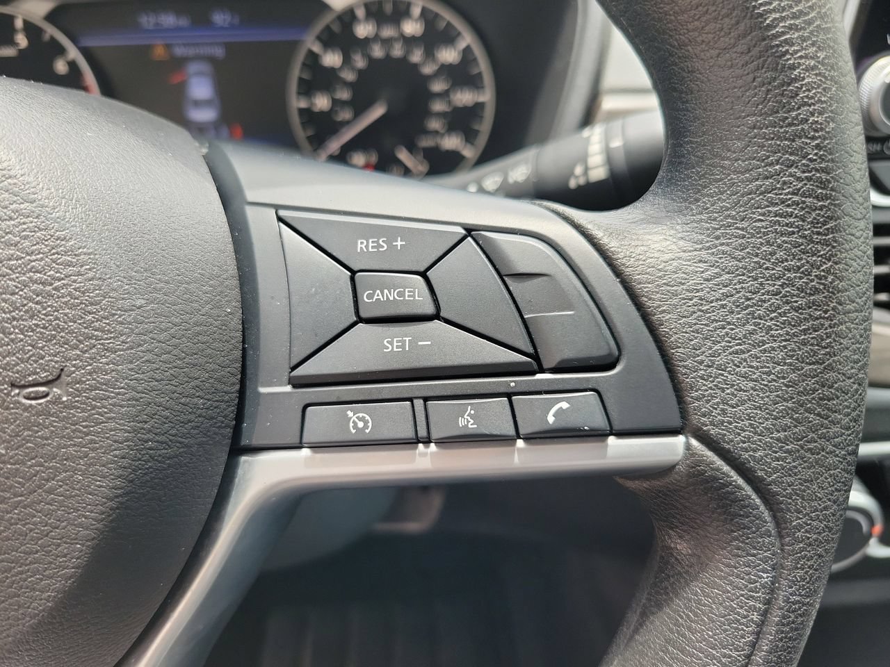 Used 2025 Nissan Altima 2.5 SV FWD image 19