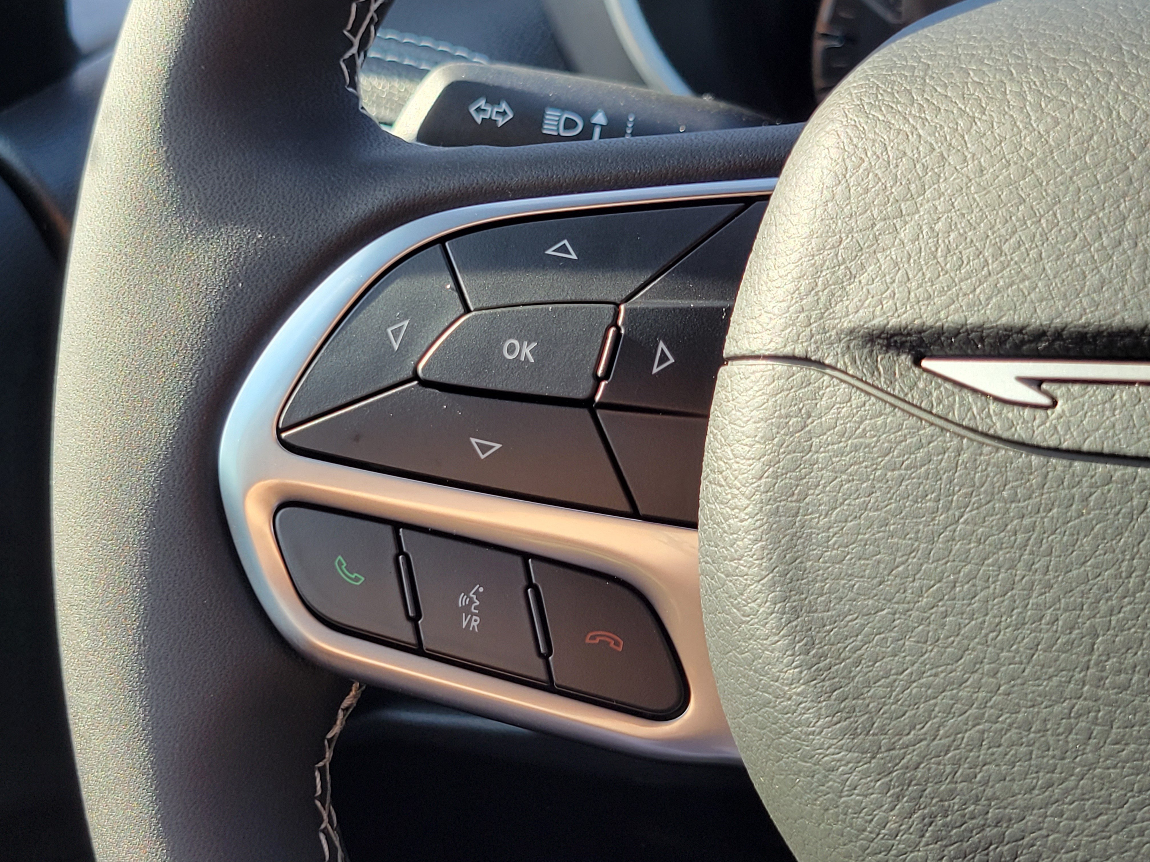 New 2027 Chrysler Pacifica Select FWD image 12