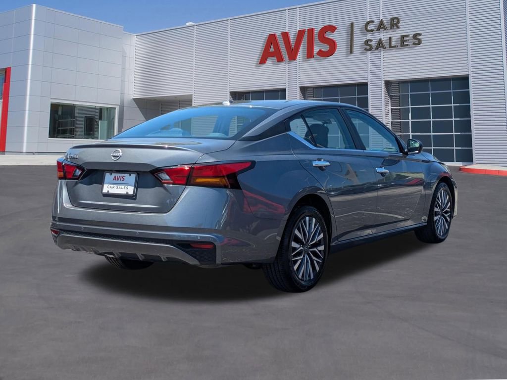 Used 2025 Nissan Altima 2.5 SV image 6