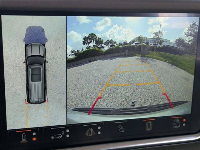 Used 2024 GMC Yukon Denali w/ Advanced Technology Package RWD image 11