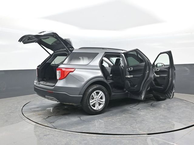 Used 2022 Ford Explorer XLT w/ Equipment Group 202A image 25