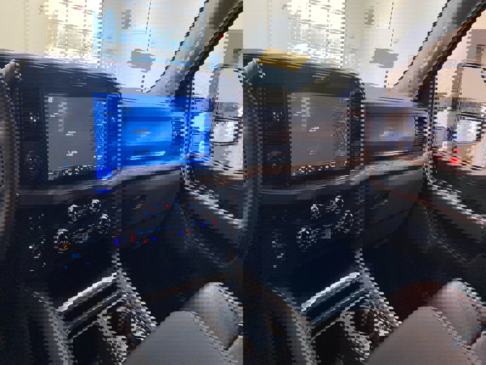 New 2026 Ford F350 Lariat w/ Black Appearance Package image 19