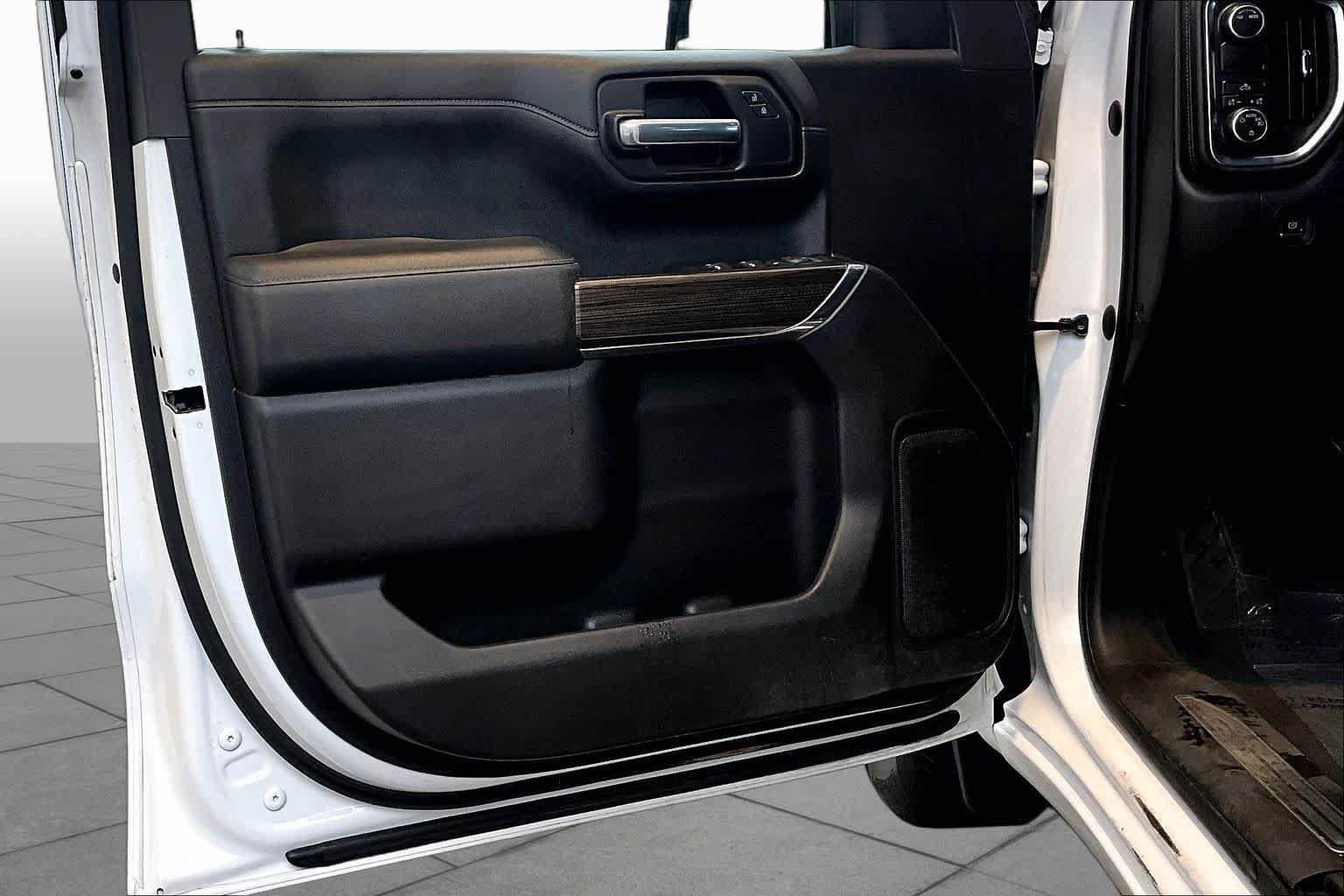 Used 2021 Chevrolet Silverado 1500 LT RWD image 18