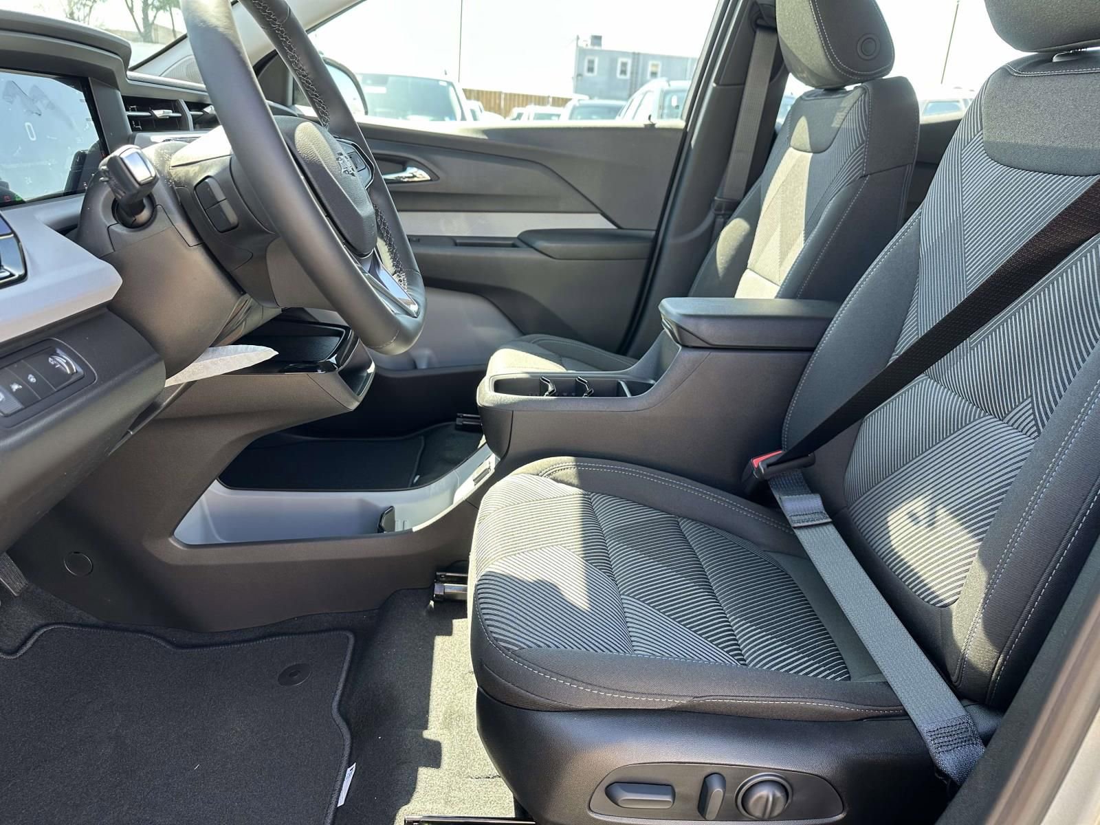 New 2027 Chevrolet Bolt LT w/ Comfort Package image 19
