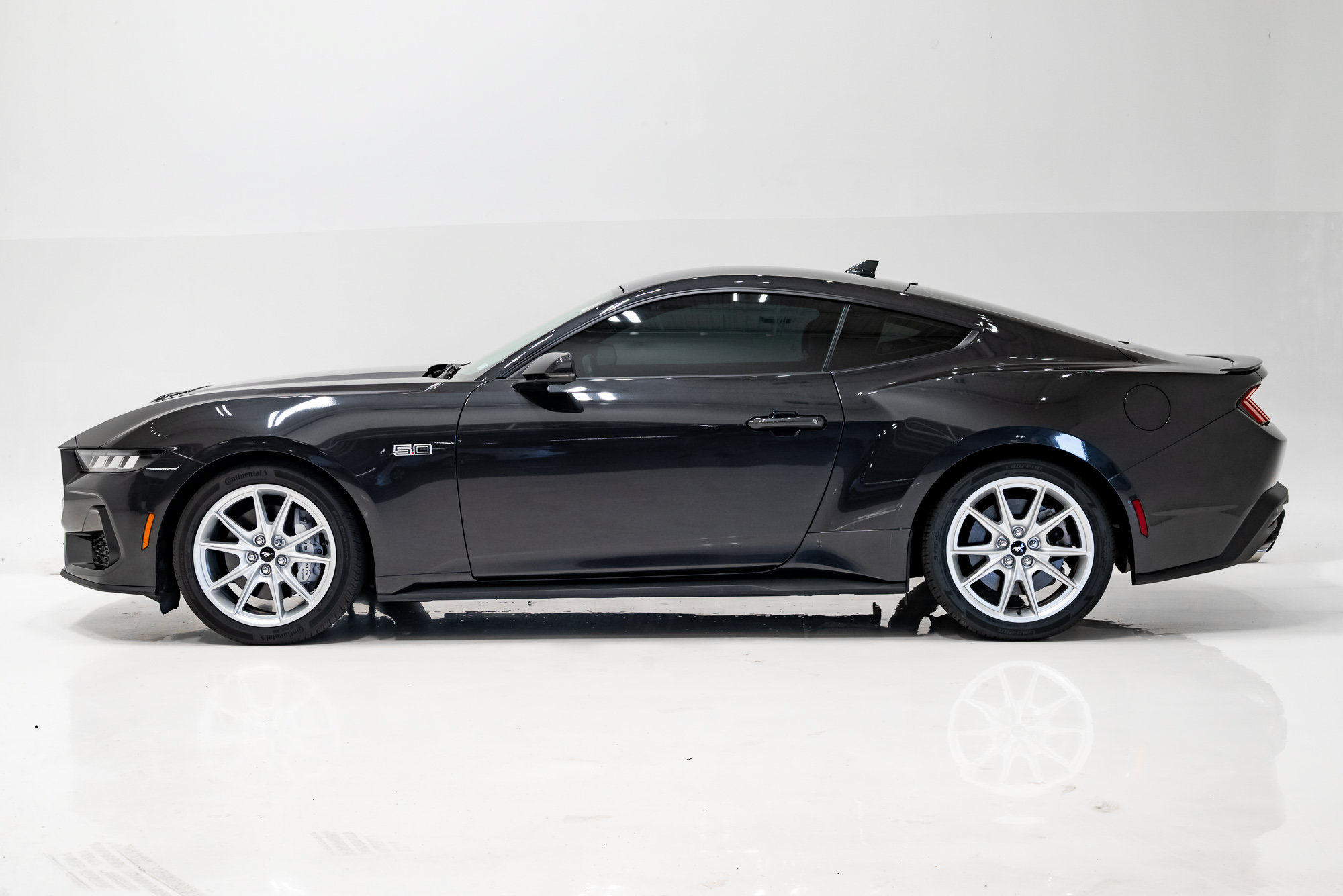 Used 2024 Ford Mustang GT Premium RWD image 27