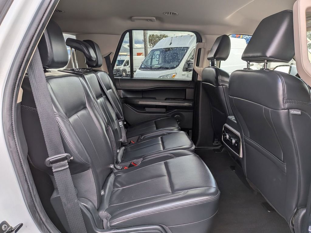 Used 2024 Ford Expedition XLT image 27