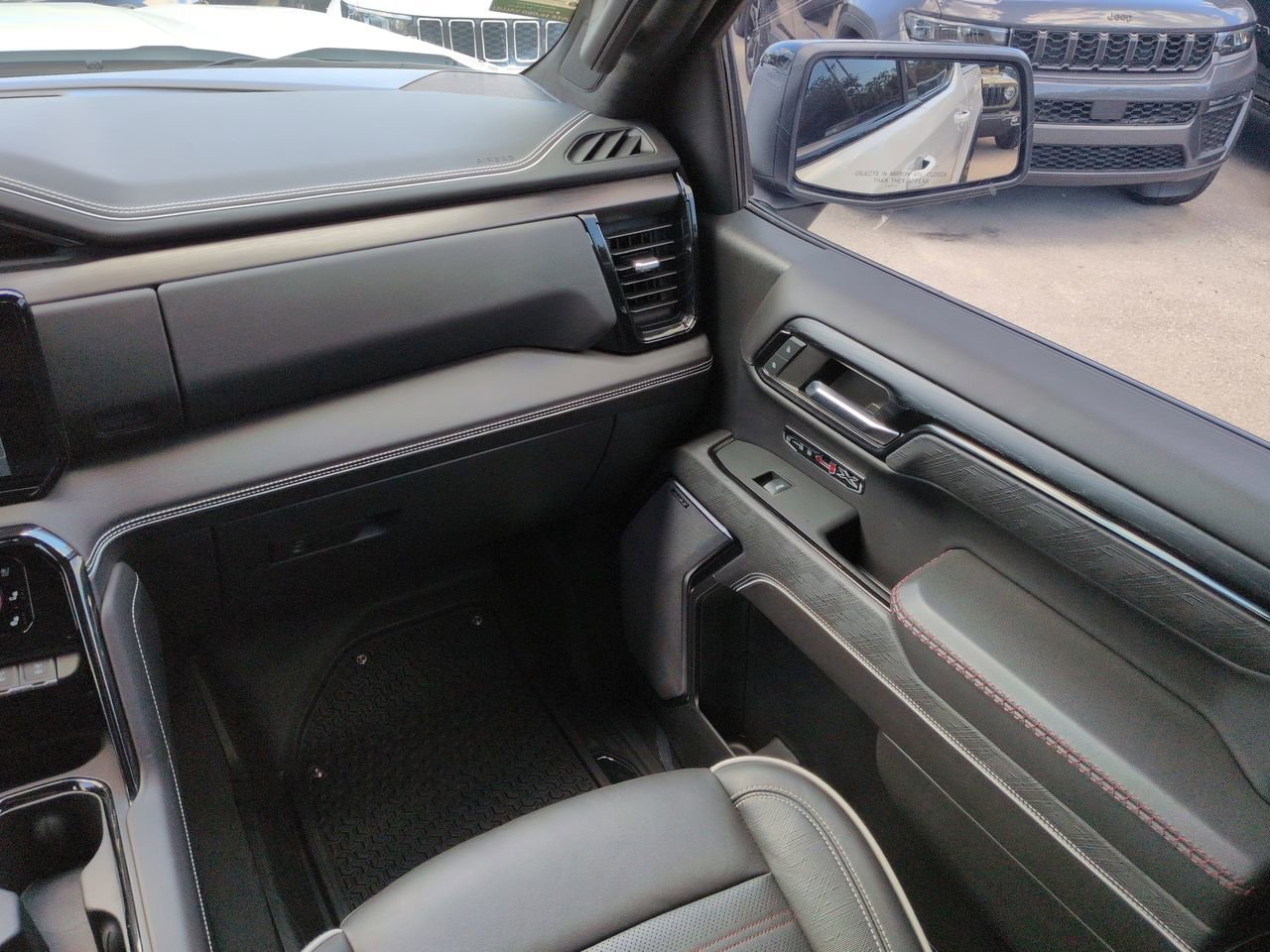 Used 2024 GMC Sierra 1500 AT4X AWD/4WD image 17