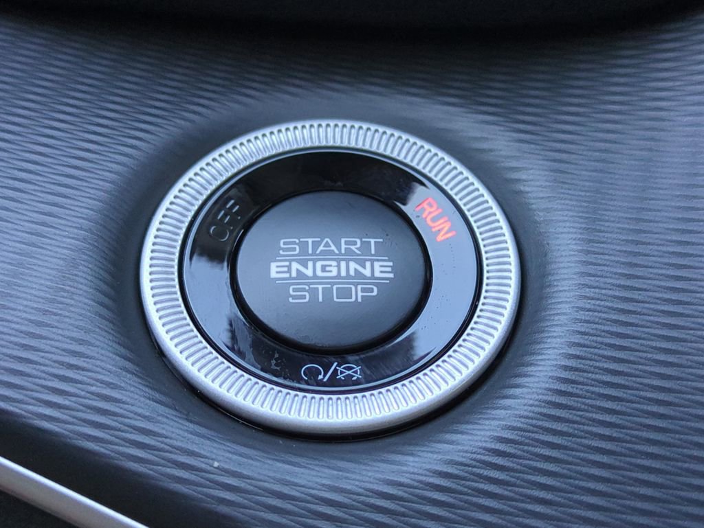 New 2025 Jeep Grand Cherokee L Laredo image 28