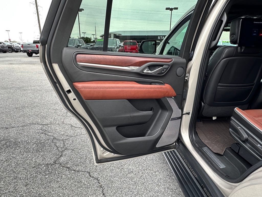 Certified 2023 GMC Yukon Denali Ultimate AWD/4WD image 27