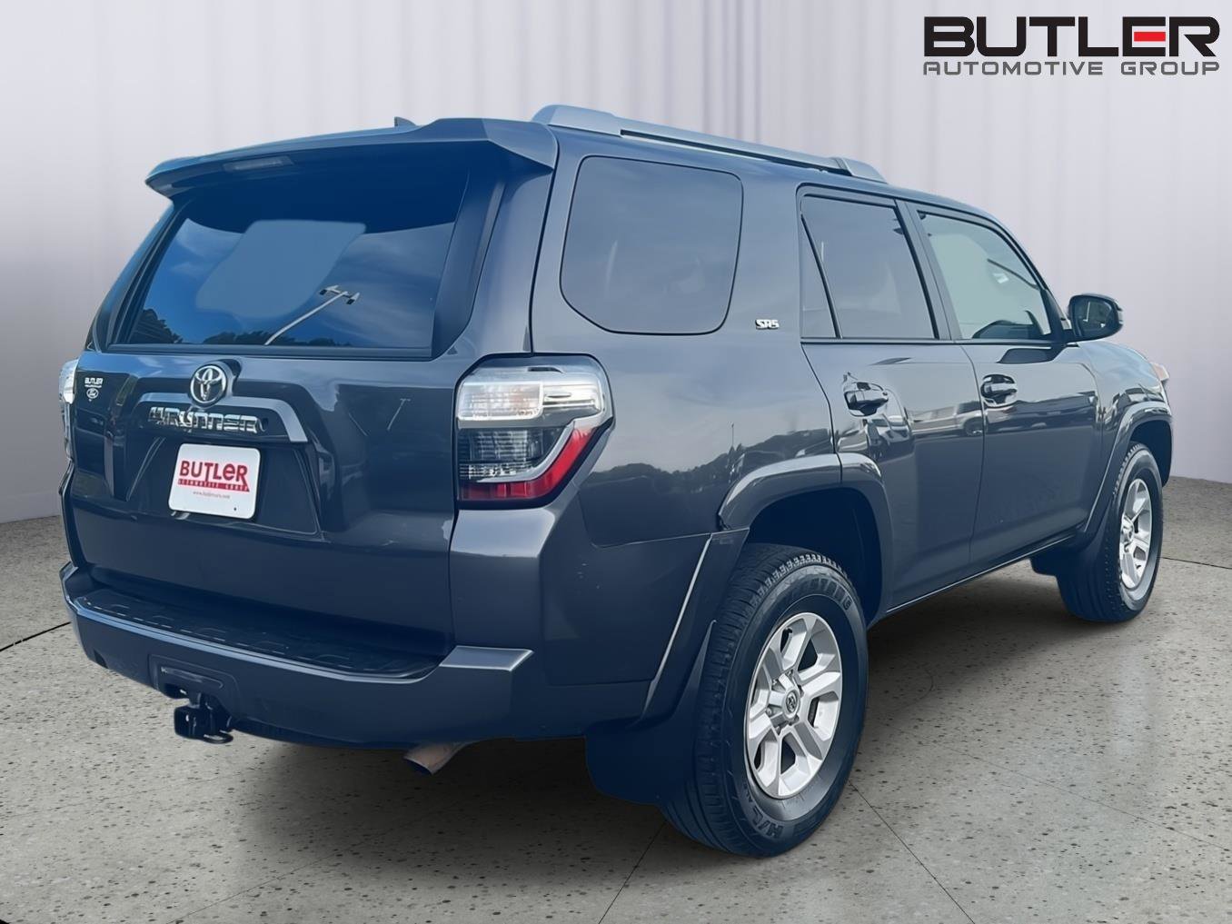 Used 2016 Toyota 4Runner SR5 image 6