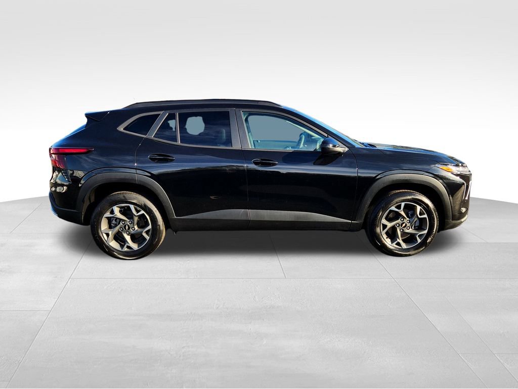 Used 2024 Chevrolet Trax LT image 8